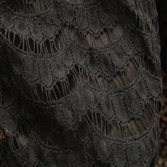 Trina Turk Los Angeles Black Lace Black Lace Overlay Lined skirt - Picture 4 of 14